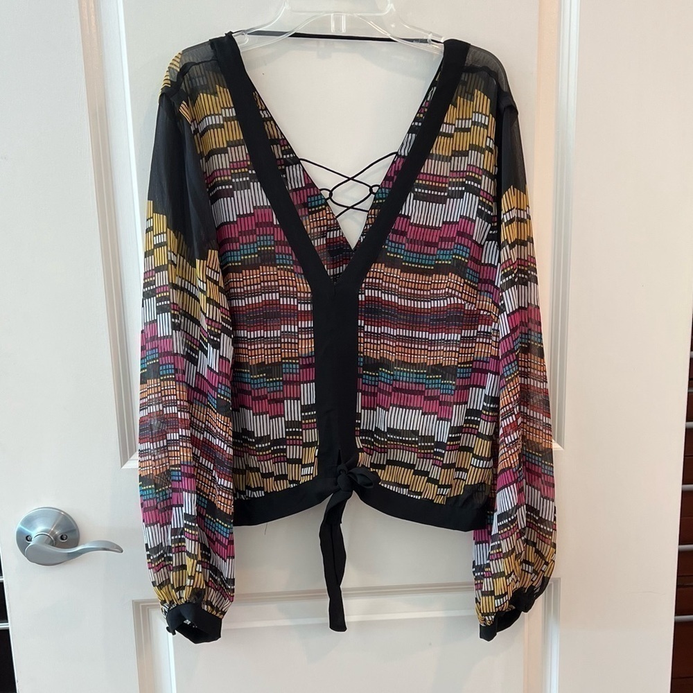 Bebe Multicolor Blouse - Picture 7 of 16